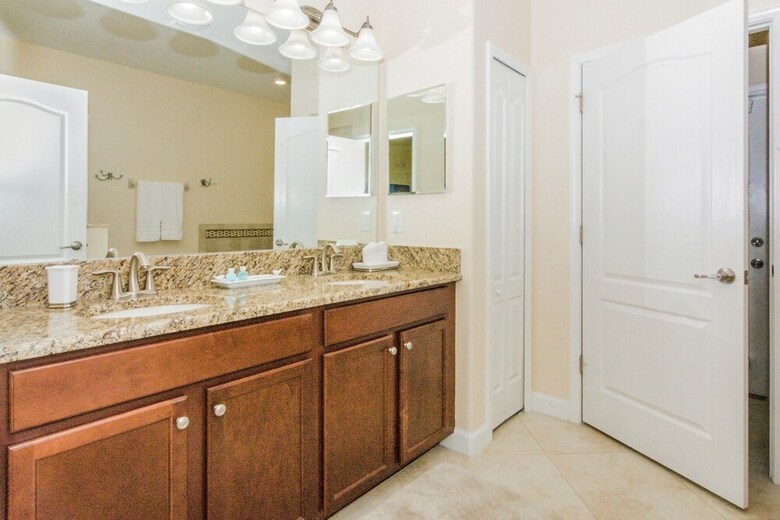 Spacious Fun Home Next To Disney Cg1443