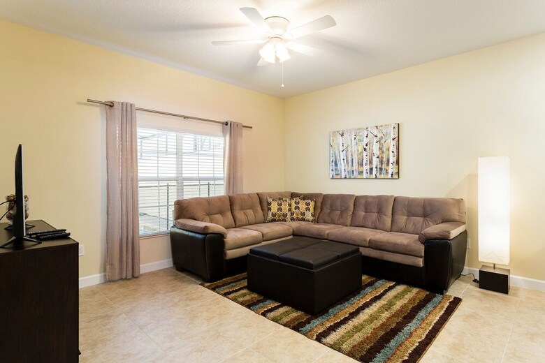 Wonderful Vacation Townhouse With Pool Sl4893