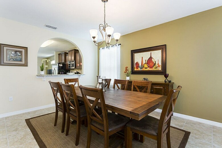 Spacious Vacation Home With Pool Tw2825