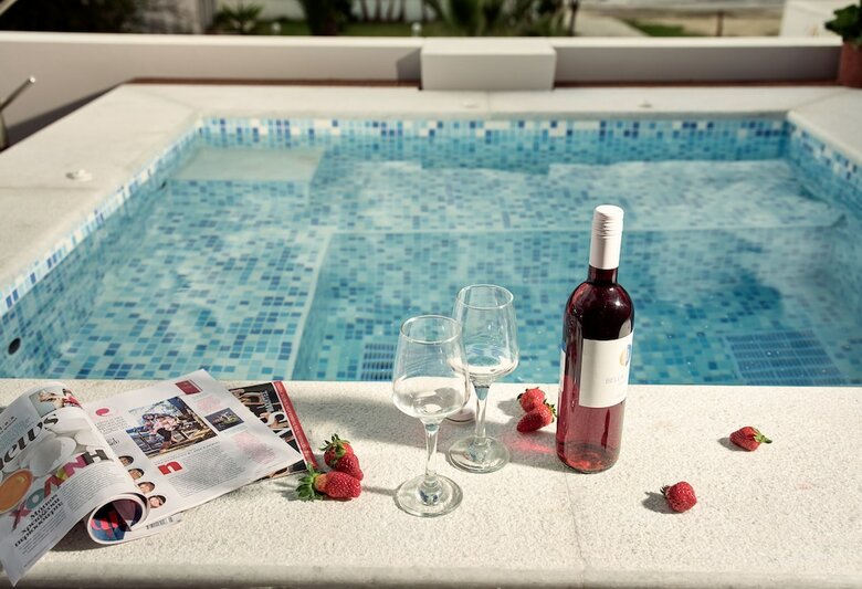 Apartamentos Savvas Luxury Suites