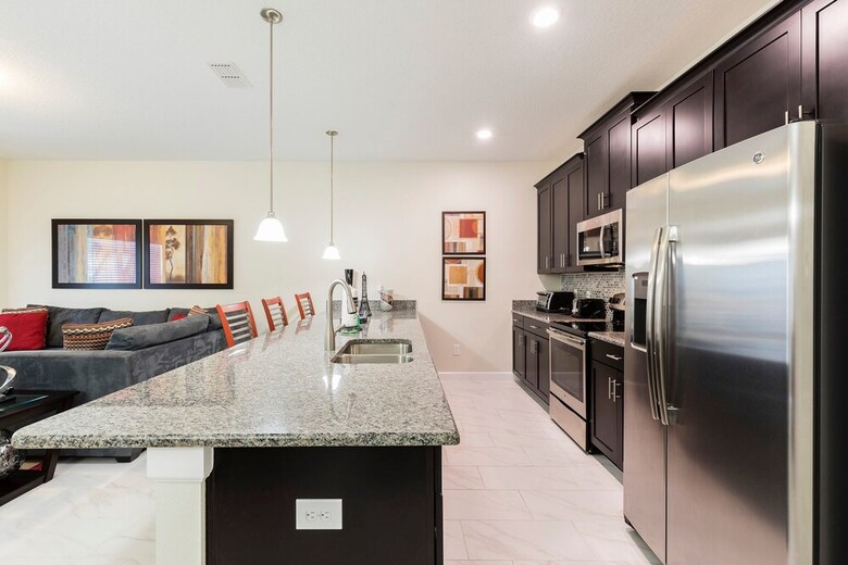 Lovely Vacation Townhouse With Pool Sl3103