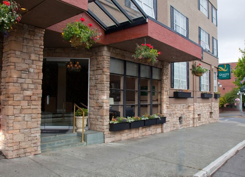 Hotel Quality Inn Downtown Inner Harbour