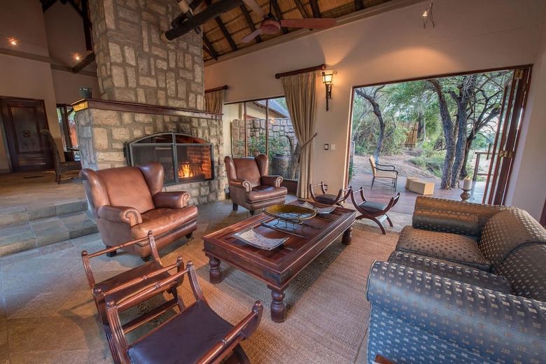 Posada Shumbalala Game Lodge