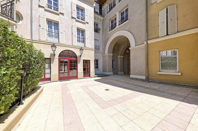 Parkside Apartment I