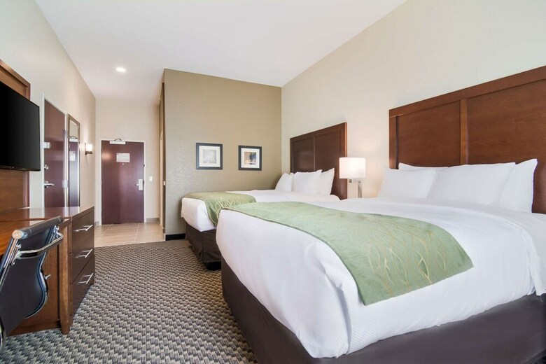 Hotel Comfort Inn And Suites
