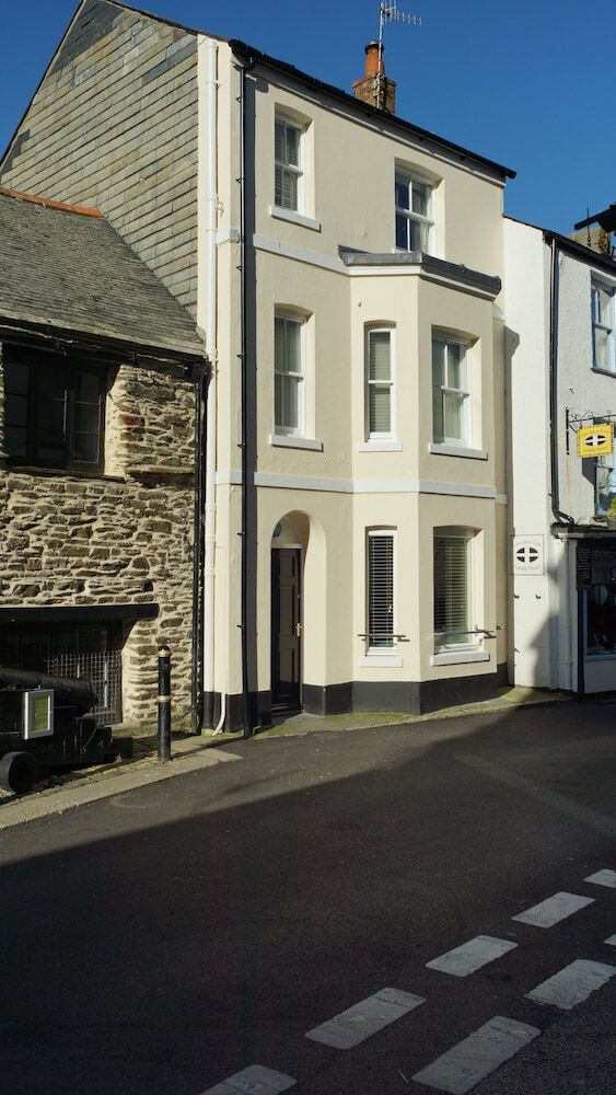 Foam Cottage