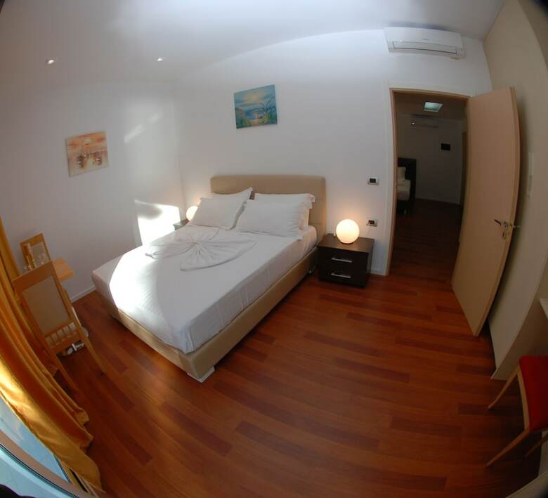 Summer Suite Hotel