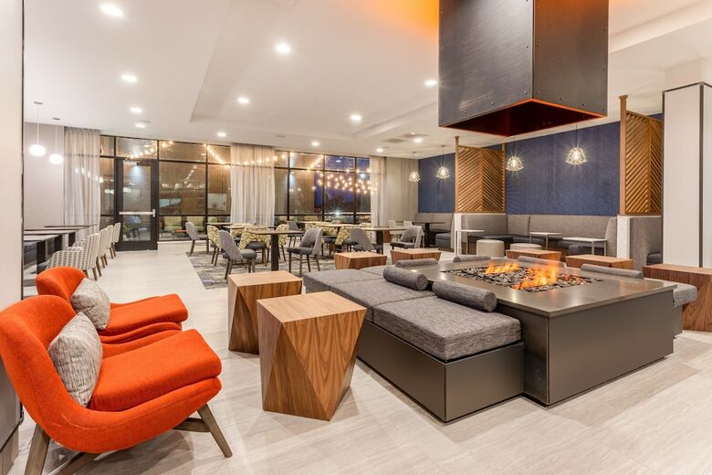 Hotel Holiday Inn & Suites Cedar Falls - Waterloo Event Ctr