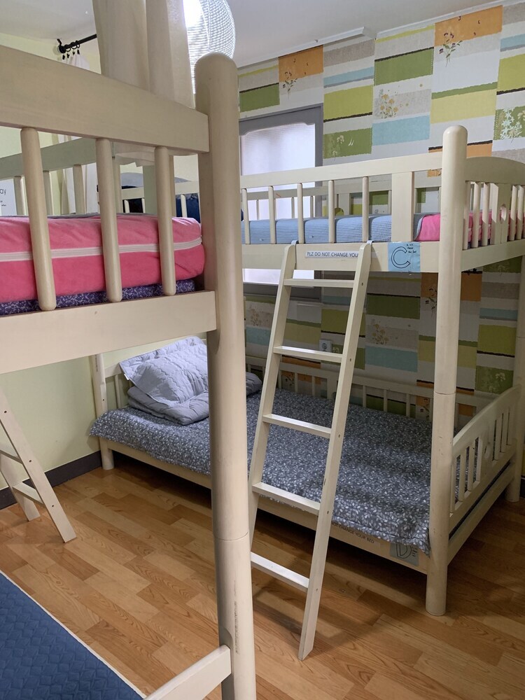 Hostal Housestay 2nd Guesthouse - Hostel