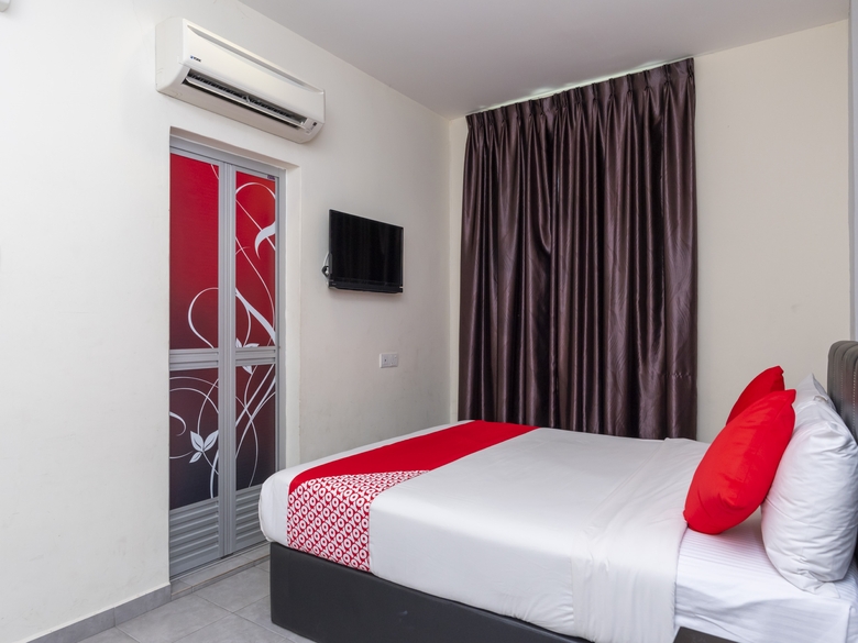 Oyo 756 Muar City Hotel