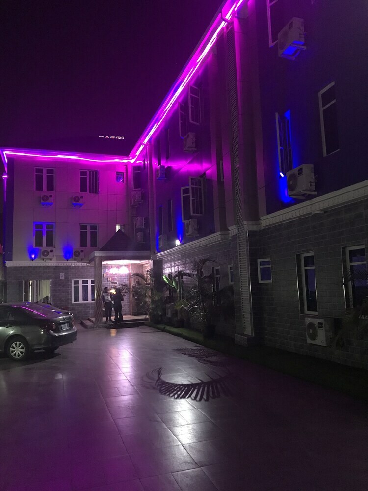 Purple Crown Hotel