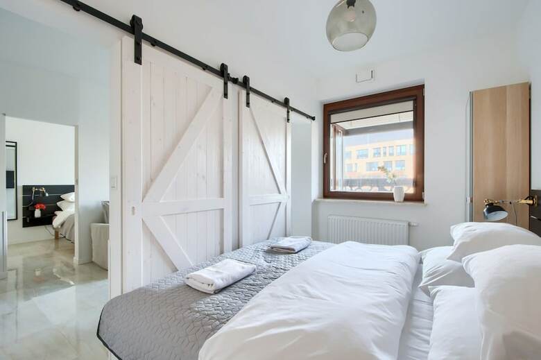 P&o Apartments Solec 13 With AC