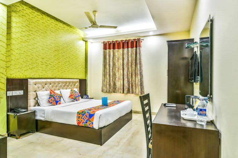 Fabhotel Kingston