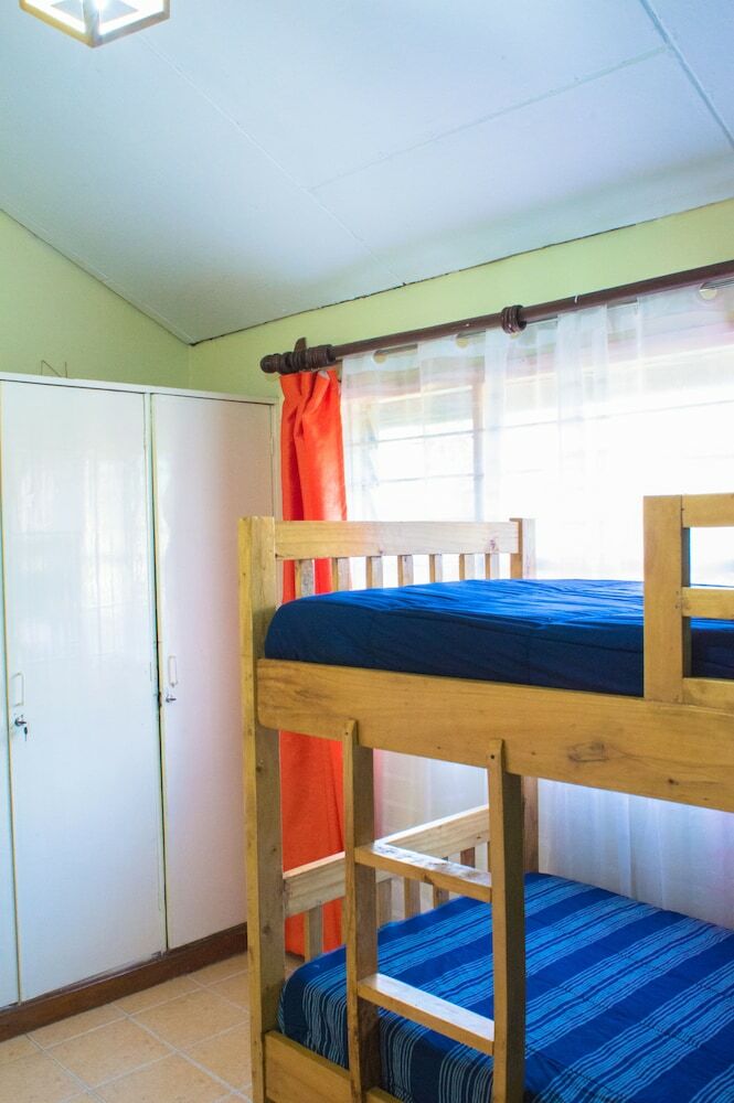 Hostal Naisula Place - Hostel