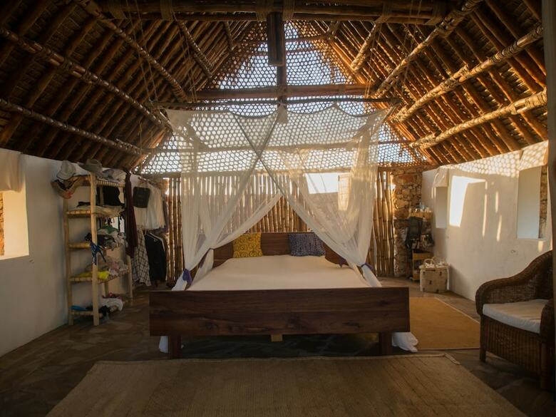 Posada Pangani Cliffs Lodge