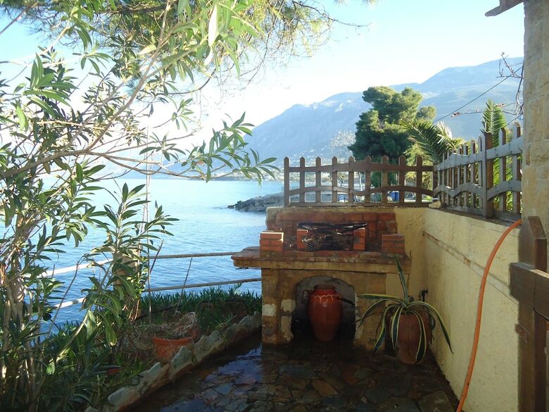 Nikos Panagiotareas House