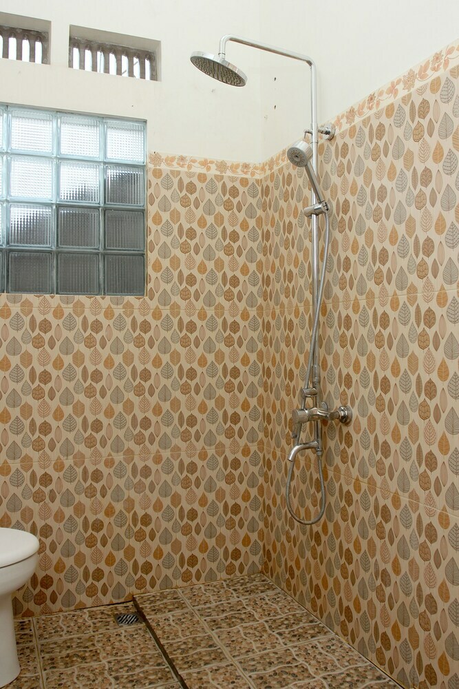 Hotel Oyo 417 Bama Guesthouse
