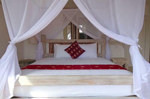 Hotel Almaplena Eco Beach Resort