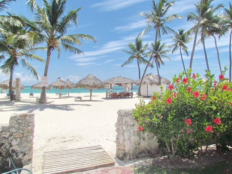 Aparthotel Los Corales Villas Ocean Front