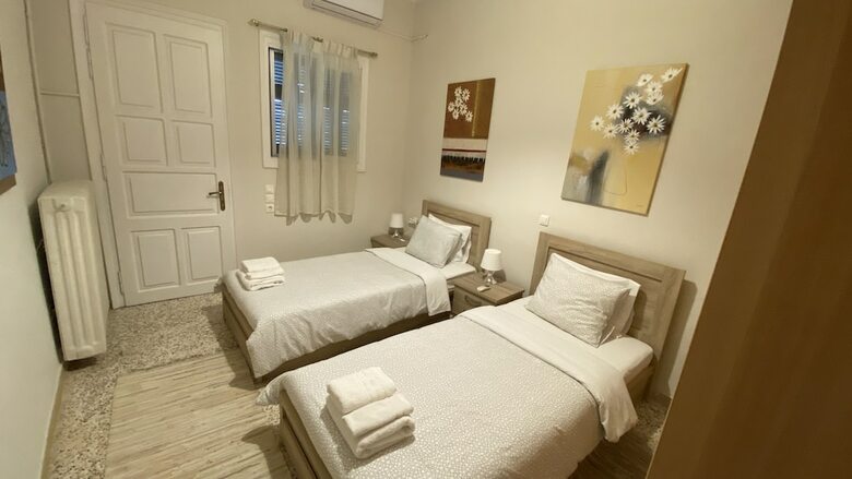 Apartamentos Patras White Castle