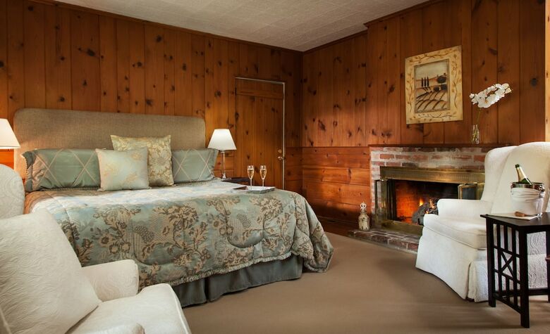 Bed & Breakfast 1906 Pine Crest Inn