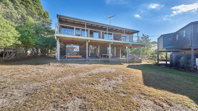 9 Boat Creek By The Beach In Ventnor