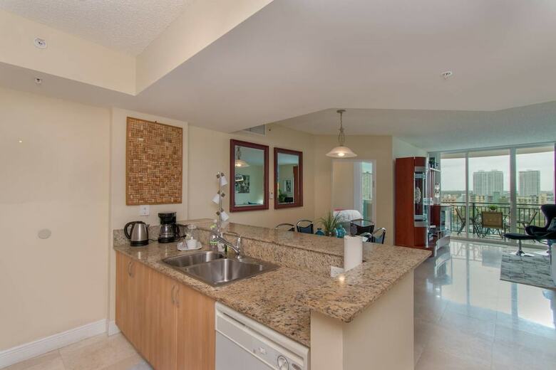 Apartamentos Stylish Modern 2bd/2bth Apt. Min To Beach