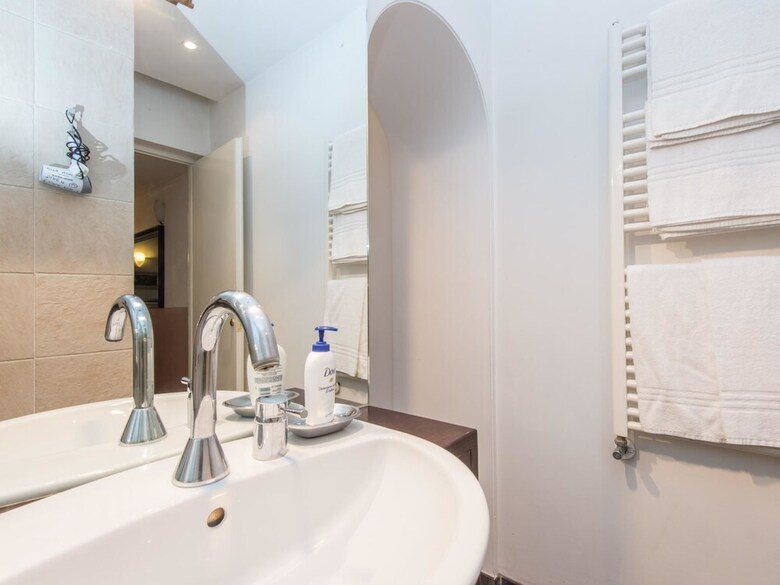 Rsh Giulia Enchanting Stylish Apartment 2