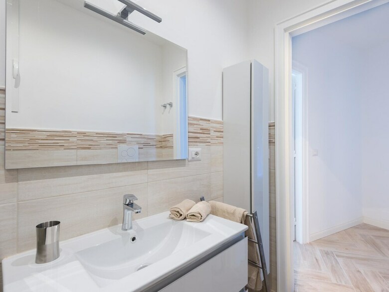 Rsh Vatican Bright Two Bedroom Apartment
