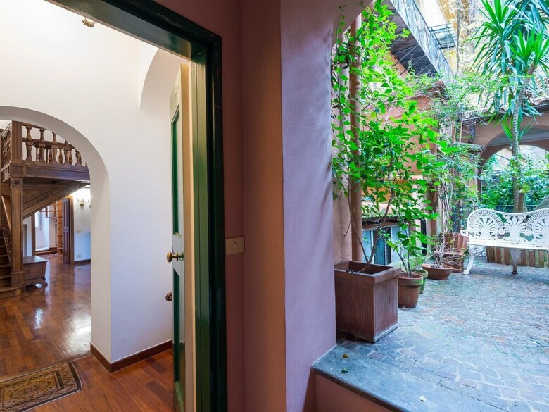 Rsh Margutta Exclusive Apartment