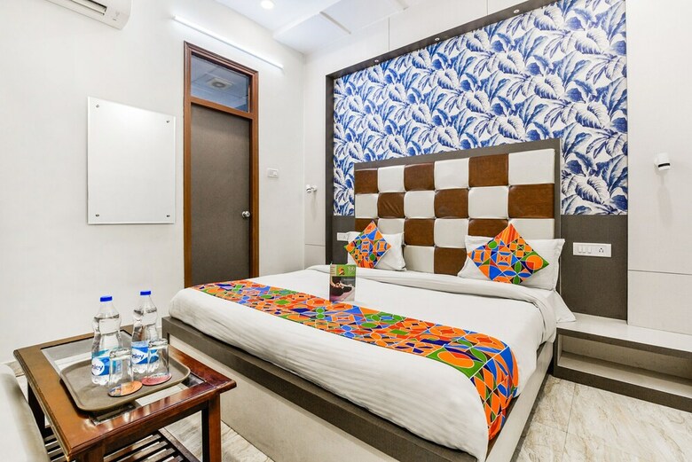 Fabhotel Metro View