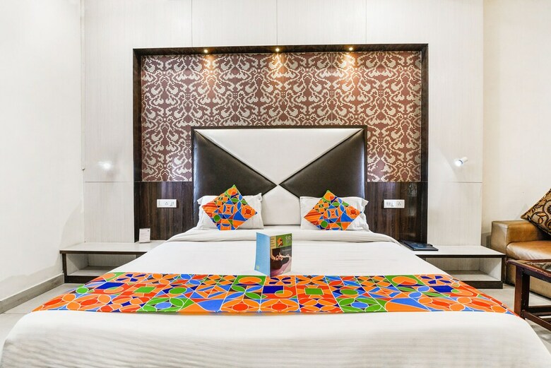 Fabhotel Metro View