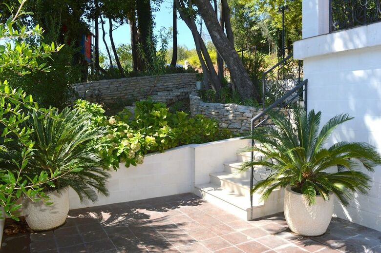 Hotel Lazzaro Apartments