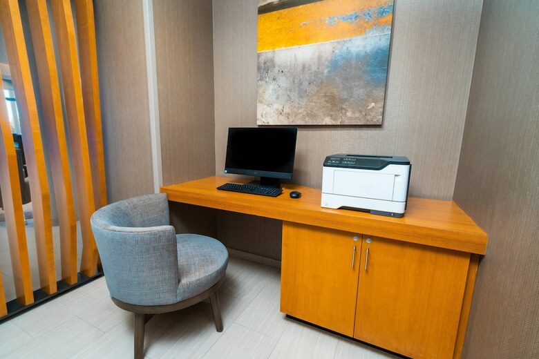 Hotel Springhill Suites By Marriott Newark Fremont