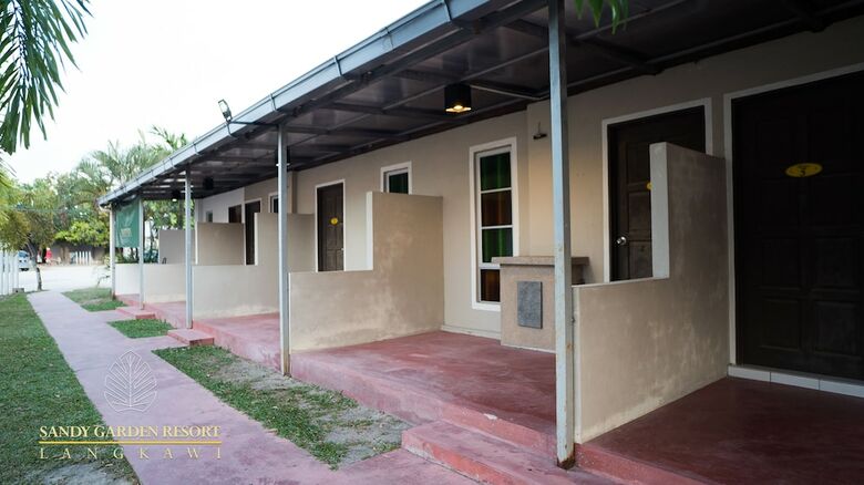 Hotel Sandy Garden Resort