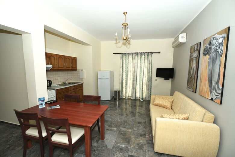 Apartamentos Platakia Blu