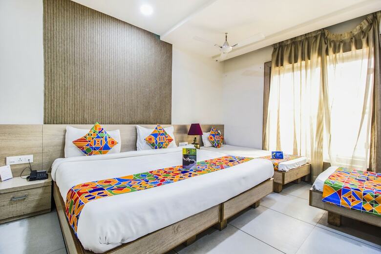 Fabhotel Siya Palace