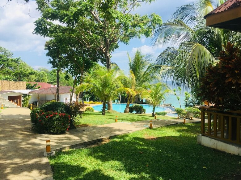 Hotel Parklane Bohol Resort And Spa