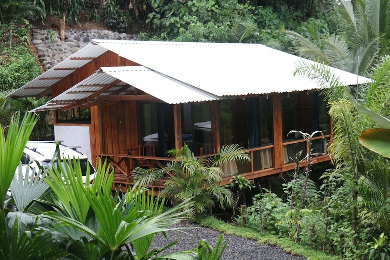 Caba�as Del Lago