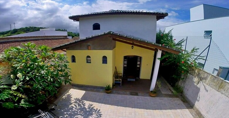 Hostal Bertioga Beach Hostel