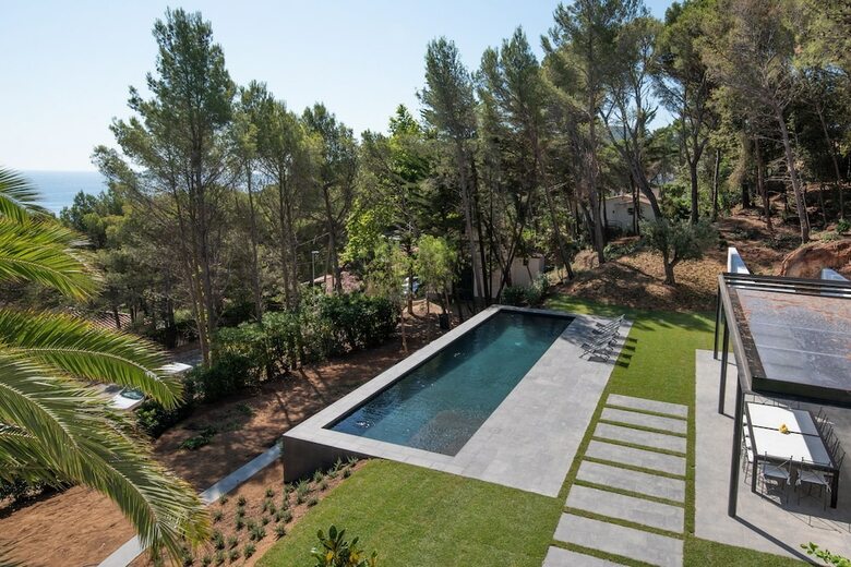 Apartamentos Ava Senia