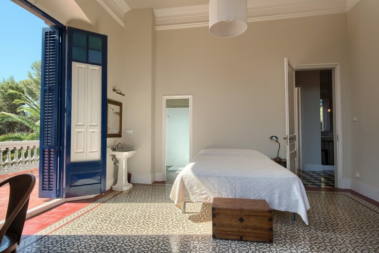 Apartamentos Ava Senia