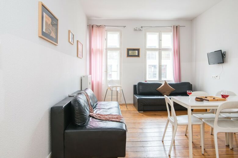 Apartments Elpilar Friedrichshain