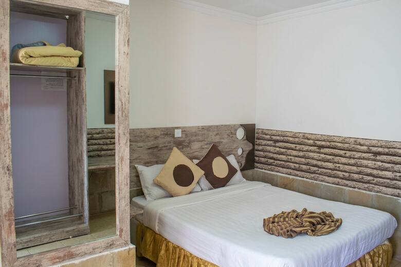 Stem Hotel