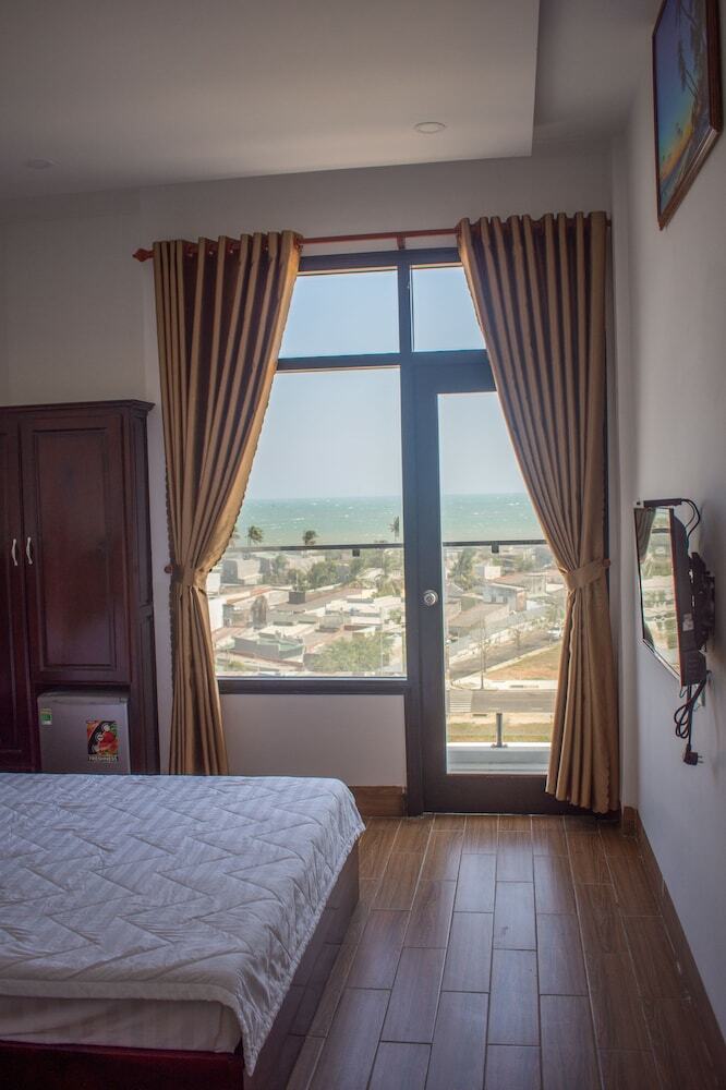Moon Hotel
