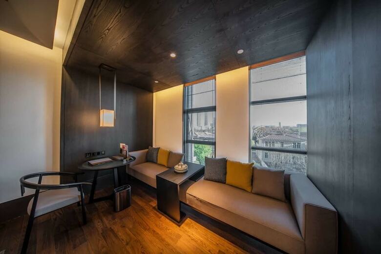 Pury Hotel