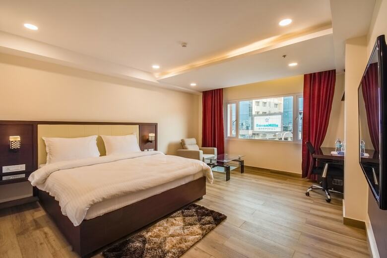 Hotel Karunya Residency