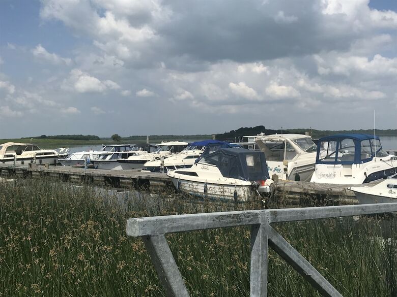 Hotel Knockninny Country House & Marina