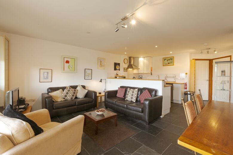White Lodge Apartments