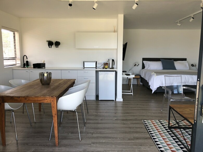 Hotel Karee Manor Guesthouse
